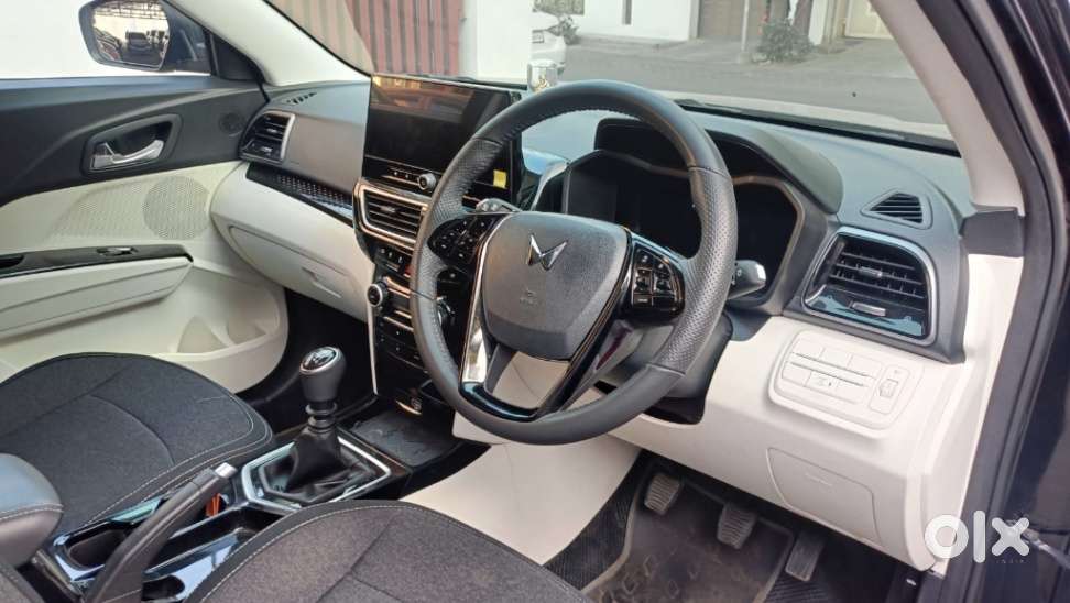 Mahindra Xuv 3xo Ax5 Ds Mt, 2025, Diesel