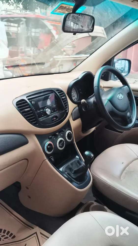 Hyundai I10 Sportz Petrol 2011
