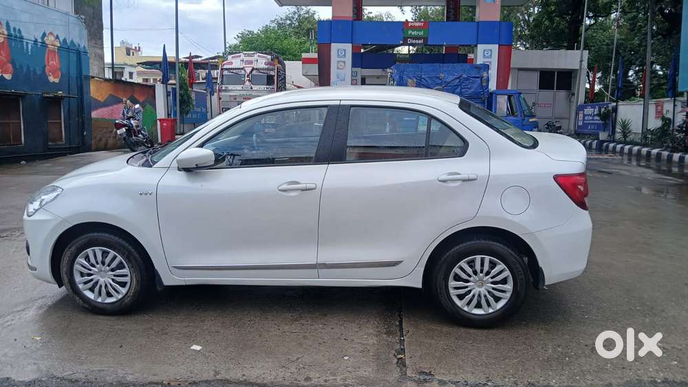 Maruti Suzuki Swift Dzire Vxi Optional, 2017, Petrol