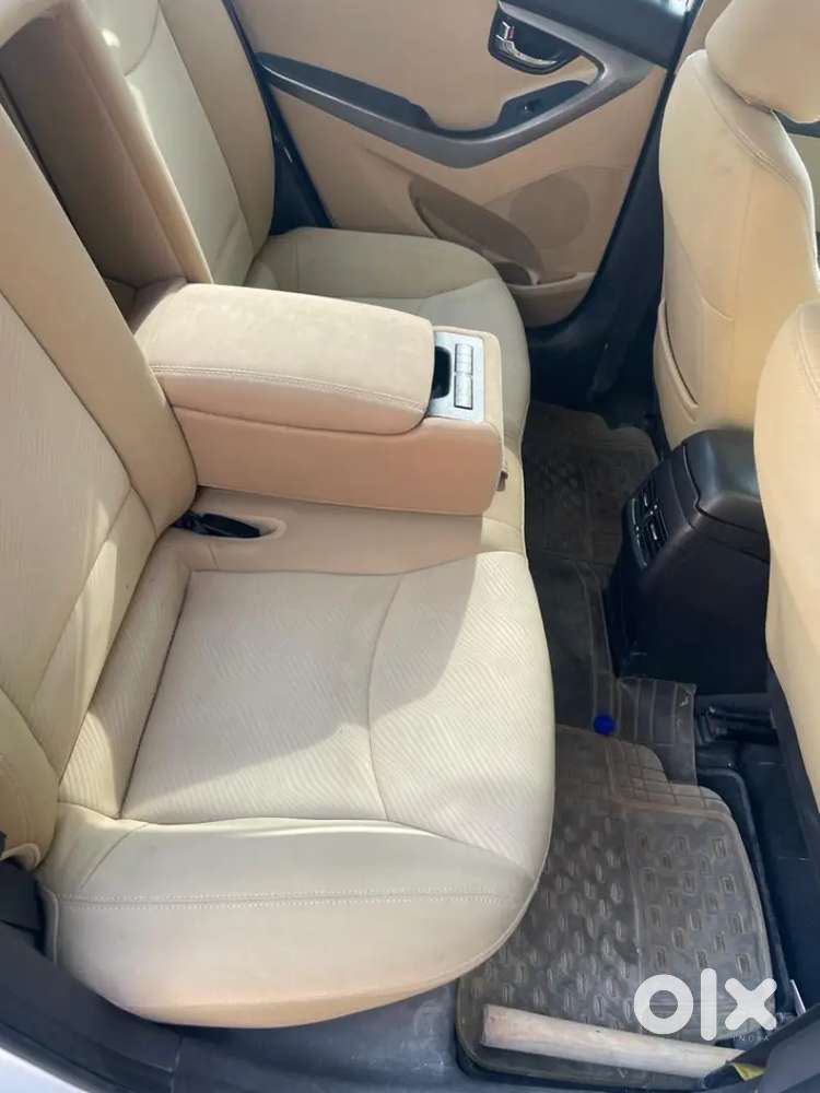 Premium, Stylish , Comfartble ,ultra Luxury Sedan Car