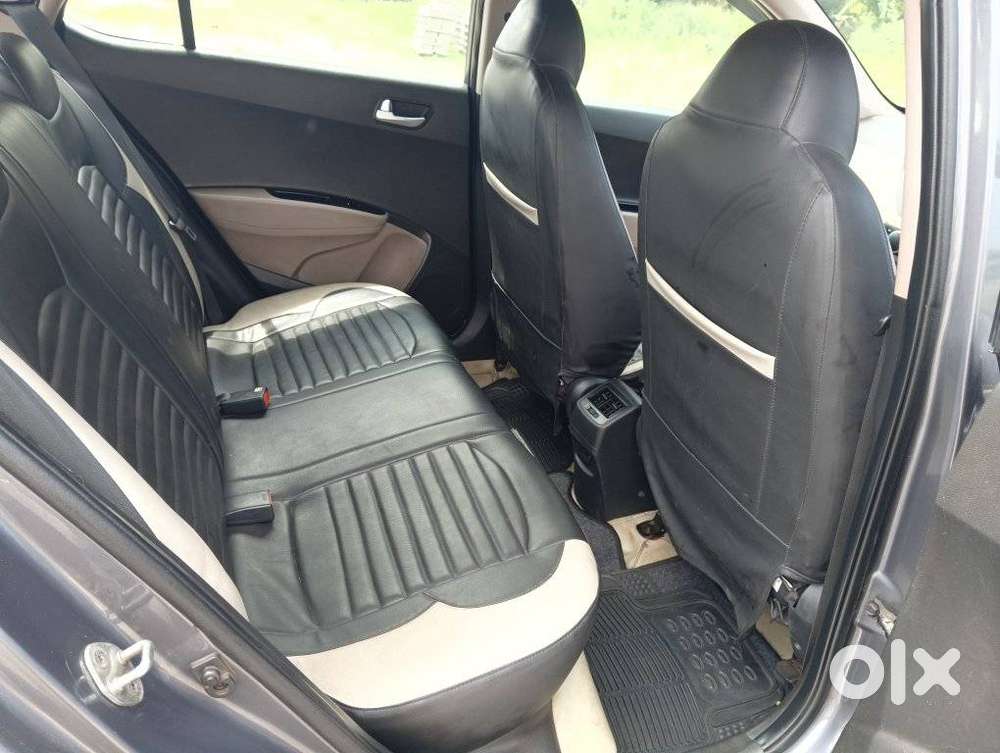 Hyundai Grand I10 Sportz, 2015, Petrol