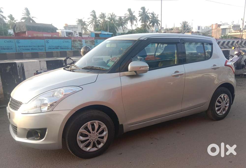 Maruti Suzuki Swift Vxi 1.2 Abs Bs-iv, 2012, Petrol