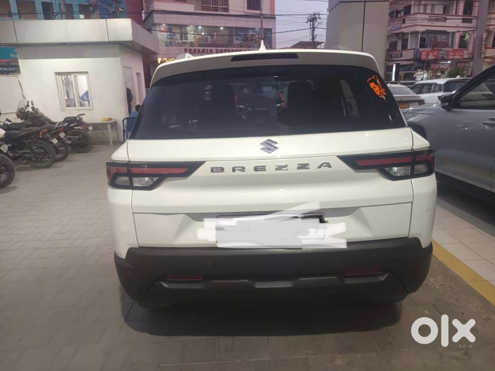 Maruti Suzuki Brezza 2023 Model Lxi 1.5l 5mt Bsvi -ph2