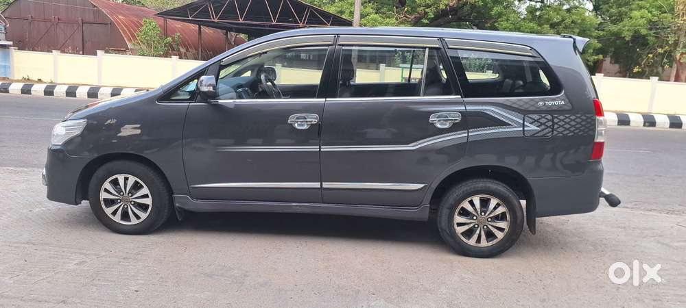 Toyota Innova 2.5 V 8 Str, 2015, Diesel