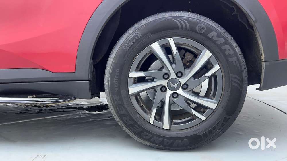 Mahindra Xuv700 2.0 Ax 5 Petrol At Str, 2022, Petrol