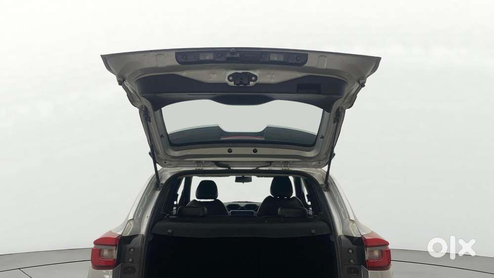 Nissan Magnite 1.0 Xv Premium Turbo Cvt, 2021, Petrol