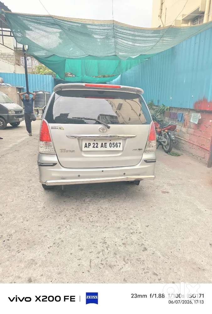 Toyota Innova 2011 Diesel 158000 Km Driven
