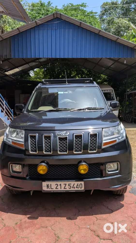 Mahindra Tuv 300 10 Diesel Amt