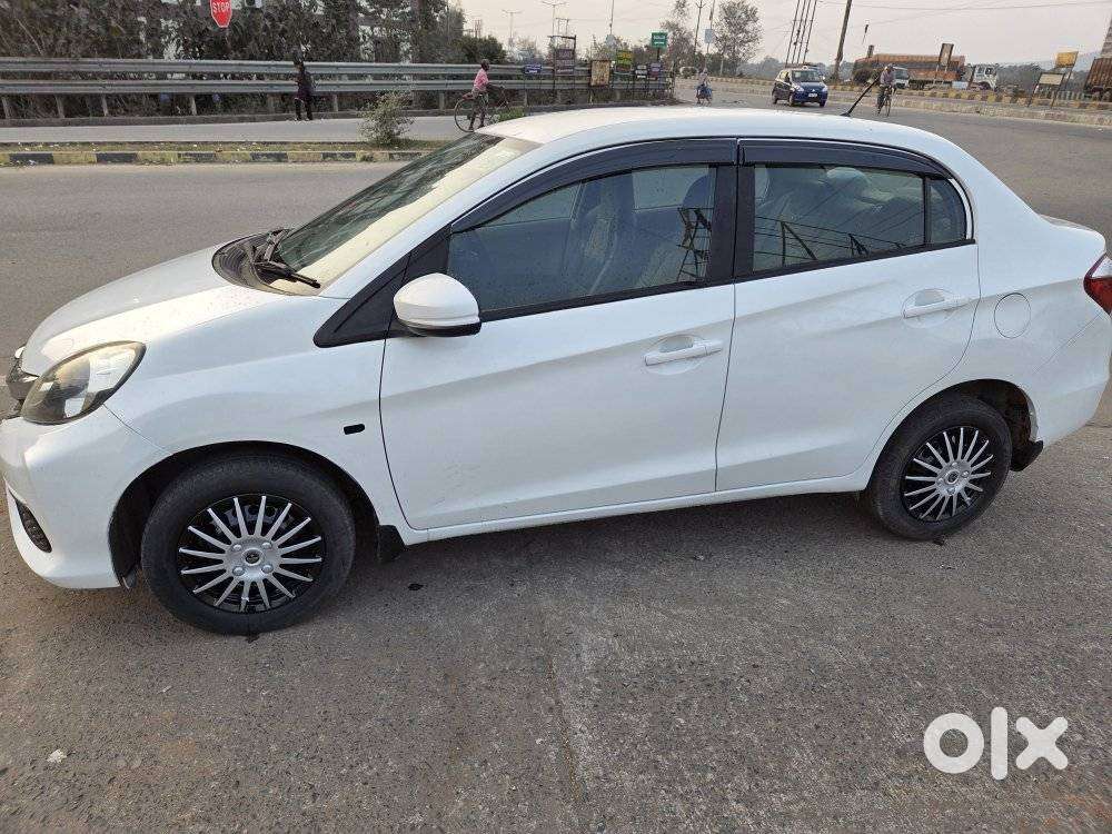 Honda Amaze 2nd Gen Vx, 2017, Petrol