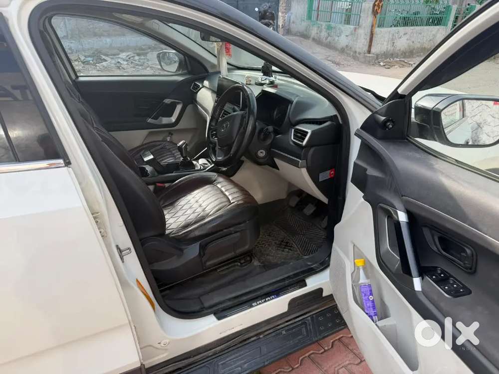 Tata Safari Sunroof Alloy Wheels 2022 December Mid