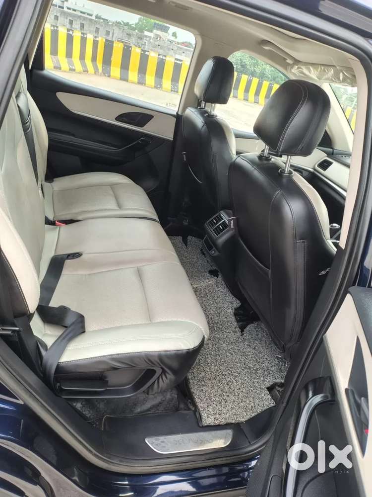 Mahindra Xuv700 2.2 Ax 5 Diesel Mt 7 Str, 2022, Diesel