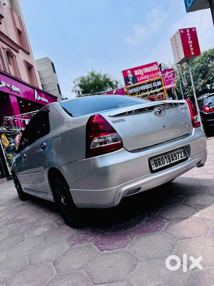 Toyota Etios V, 2011, Petrol