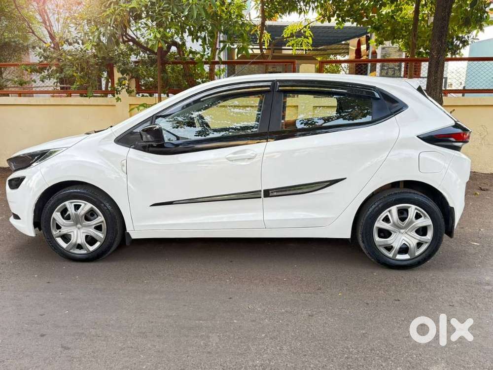 Tata Altroz Xm Plus Icng, 2023, Cng & Hybrids