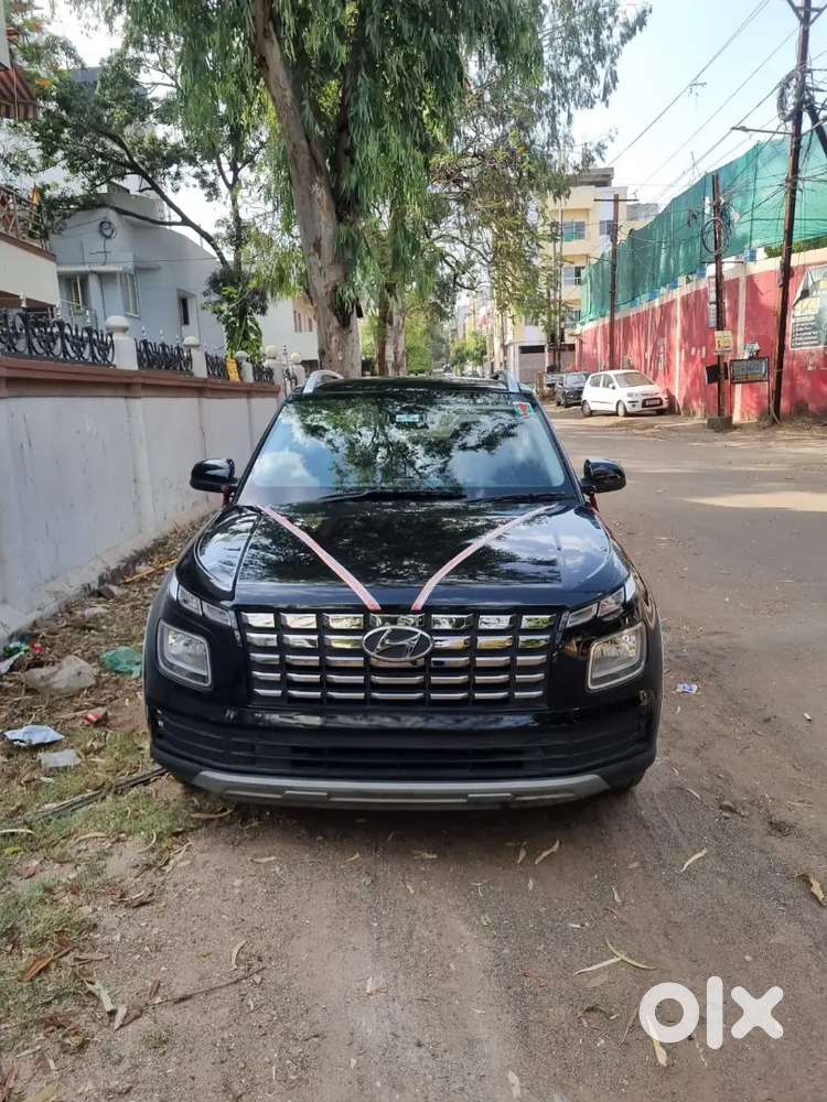 It Has 6 Air Bags And It Is 6 Months Old