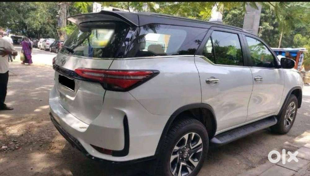 Toyota Legender, November 2025
