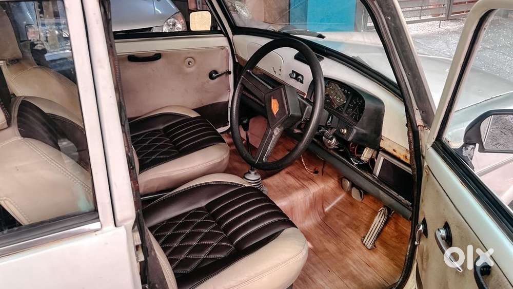 Fiat Premier Padmini Deluxe Ac