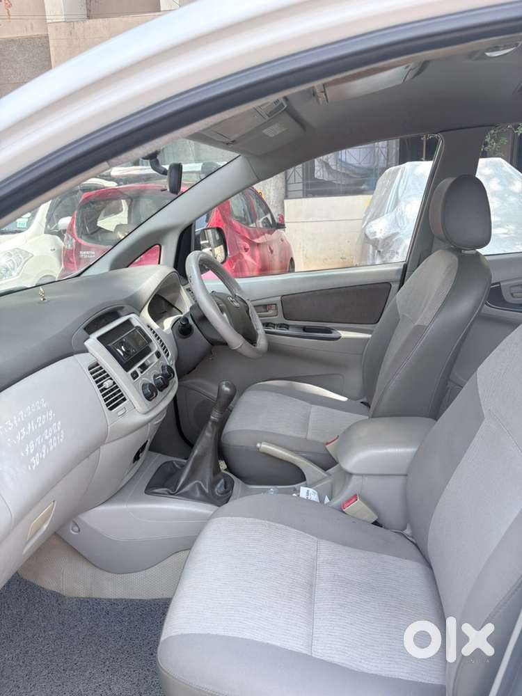 Toyota Innova 2012 Diesel Well Maintained