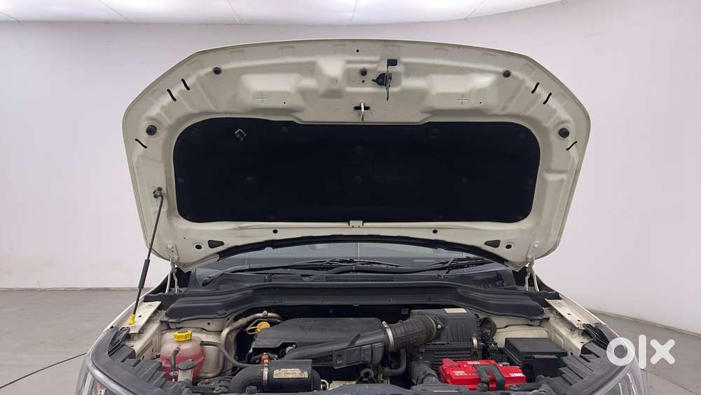 Mahindra Xuv300 W8 Option, 2021, Petrol
