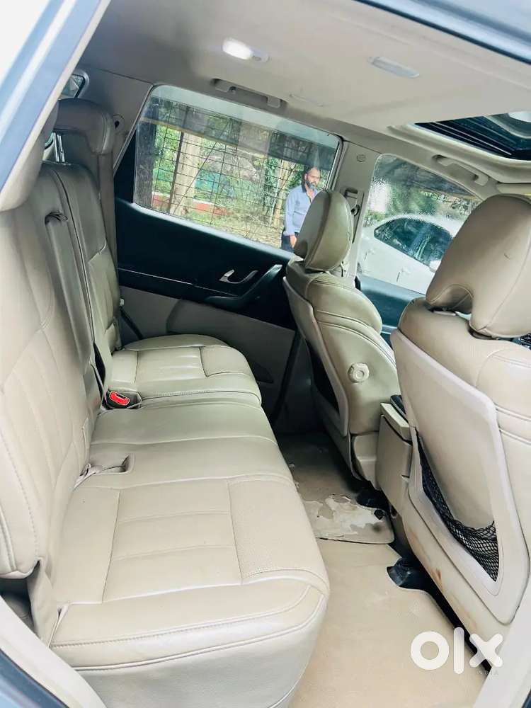 Mahindra Xuv500 2.2 W10 2017