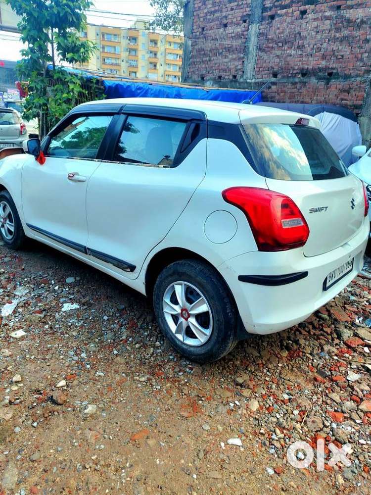 Maruti Suzuki Swift Vxi + Manual, 2018, Petrol