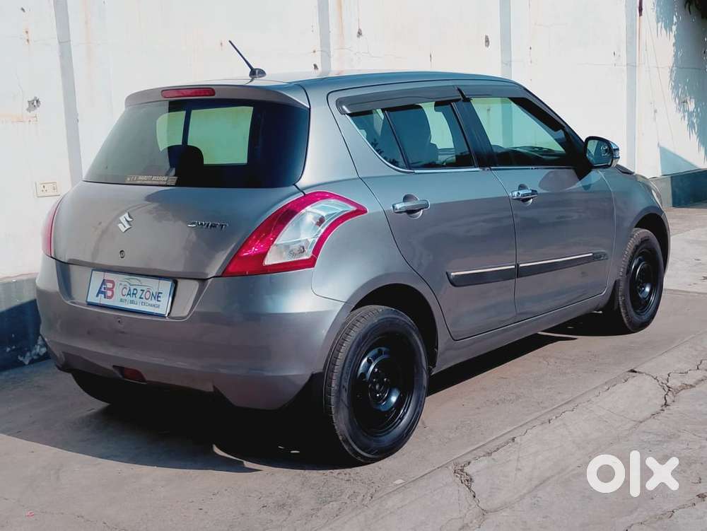 Maruti Suzuki Swift Vxi 1.2 Abs Bs-iv, 2017, Petrol