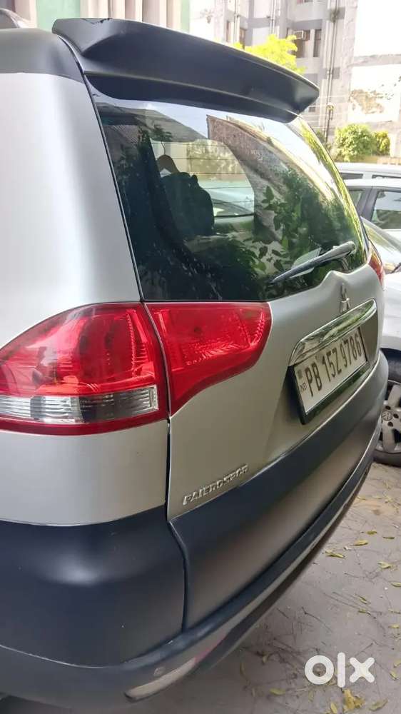 Mitsubishi Pajero Sport 2015 Diesel Well Maintained