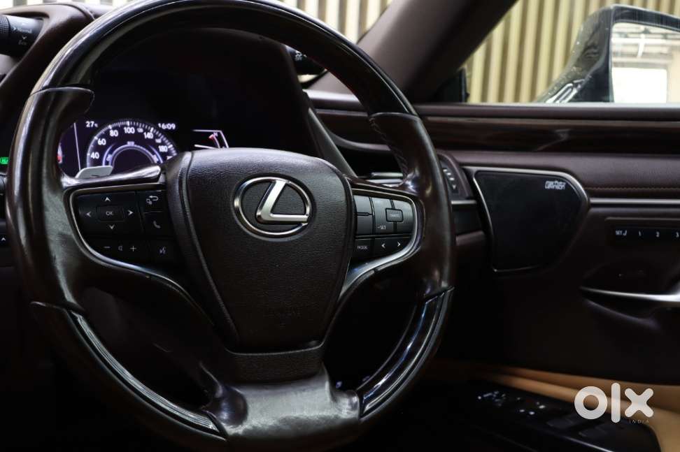 Lexus Es 300h Luxury, 2020, Cng & Hybrids