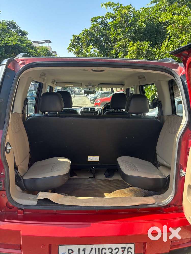 Mahindra Tuv 300 T10 Dual Tone, 2019, Diesel