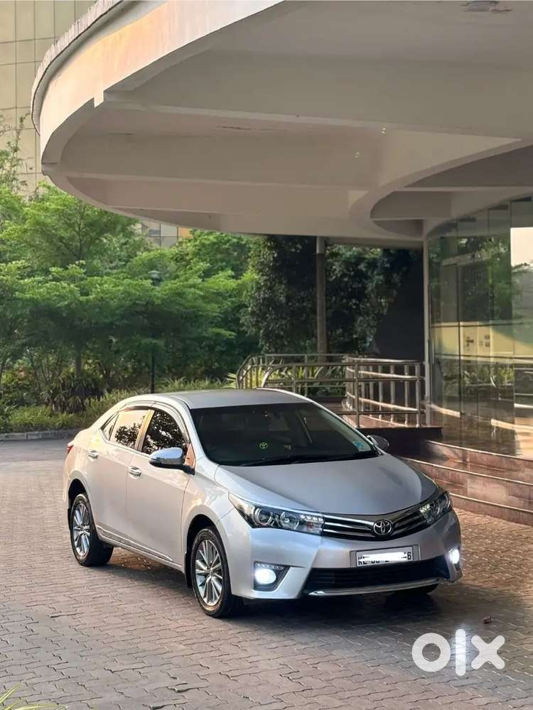 Toyota Corolla Altis 2015 99000 Km Orginal Kerala