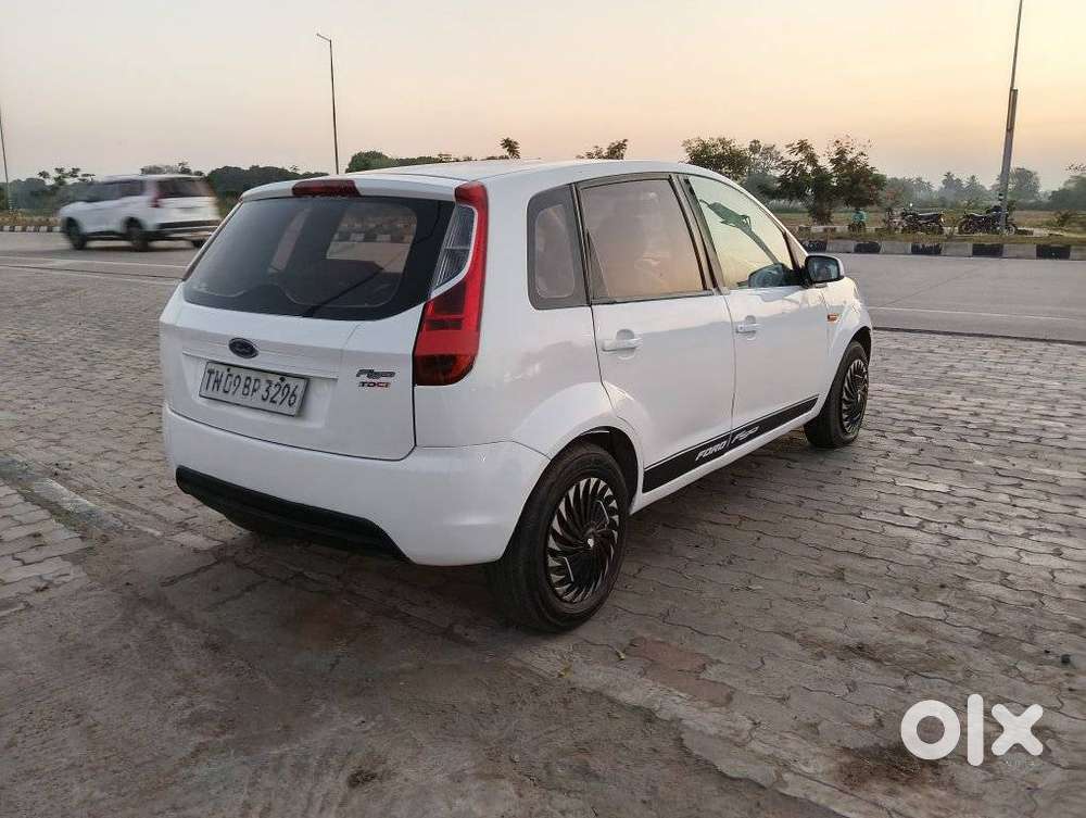 Ford Figo 2012-2015 Diesel Celebration Edition, 2012, Diesel