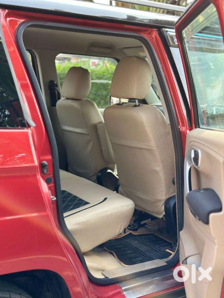 Mahindra Tuv 300 T10 Dual Tone, 2018, Diesel