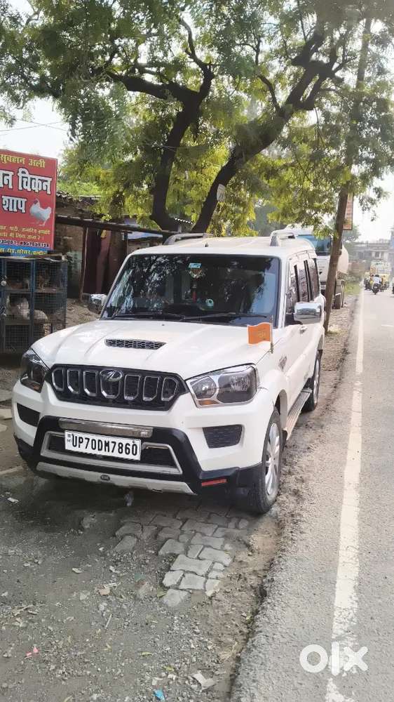 Mahindra Scorpio S6 Plus 2016 Diesel Manual