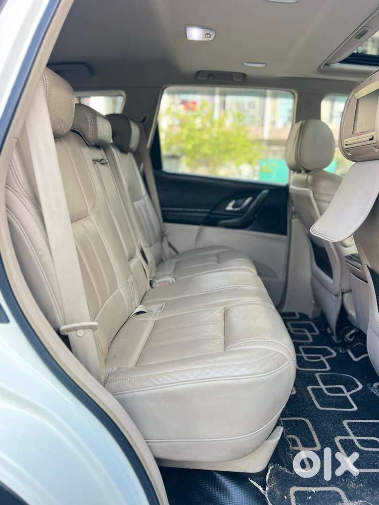 Mahindra Xuv500 2.2 W10, 2015, Diesel