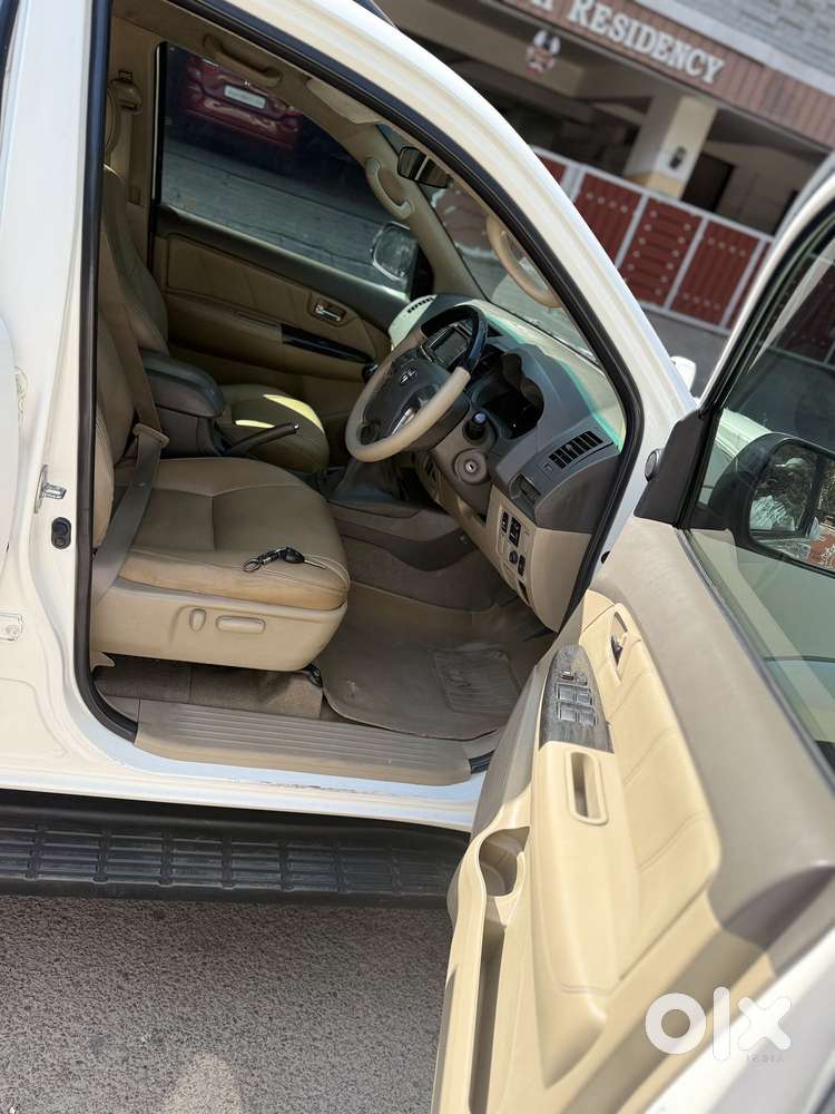Toyota Fortuner 3.0 4x4 Manual, 2013, Diesel