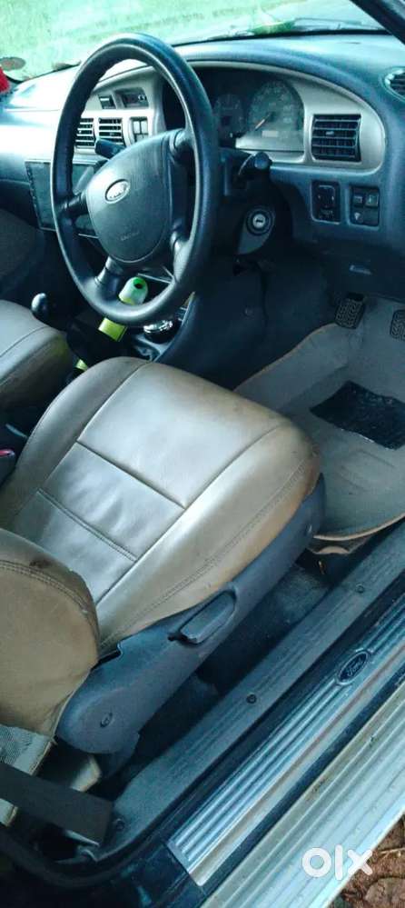 Black Ford Endeavour Car