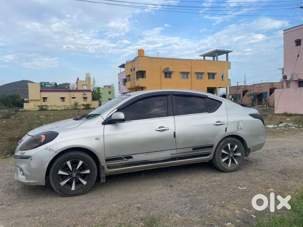 Nissan Sunny 2011 Petrol 125000 Km Driven