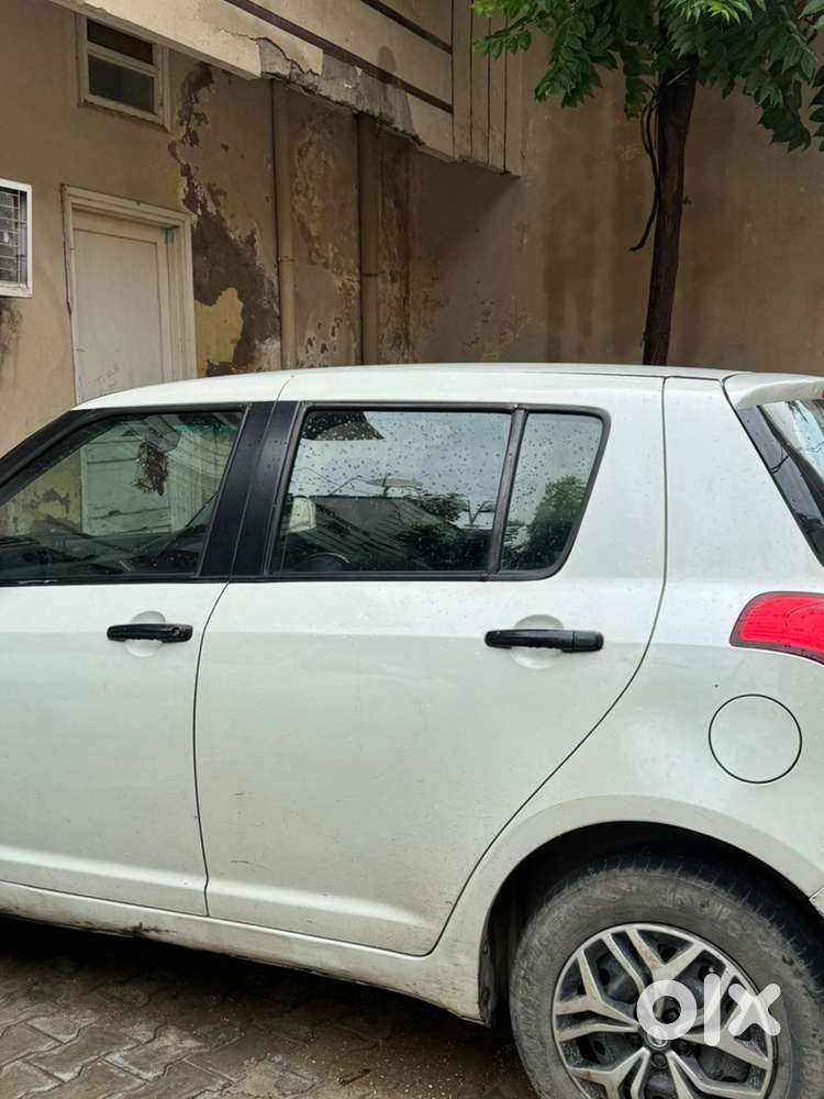 Maruti Suzuki Swift Petrol 2011