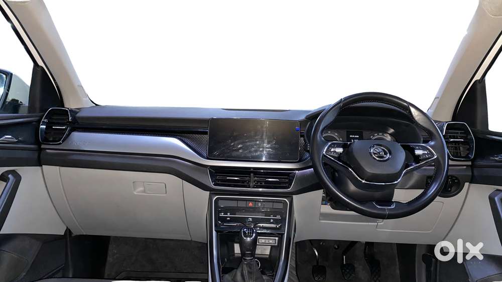 Skoda Kushaq 1.0 Tsi Ambition, 2022, Petrol