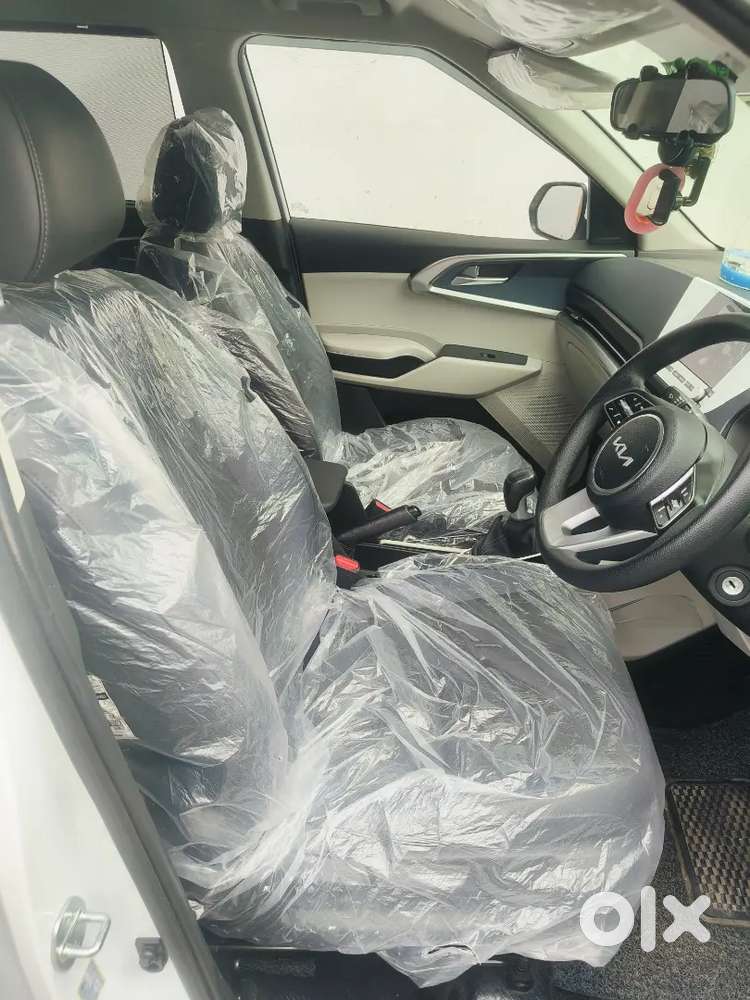 Kia Carens 2025 Low Km 4081 Showroom Condition