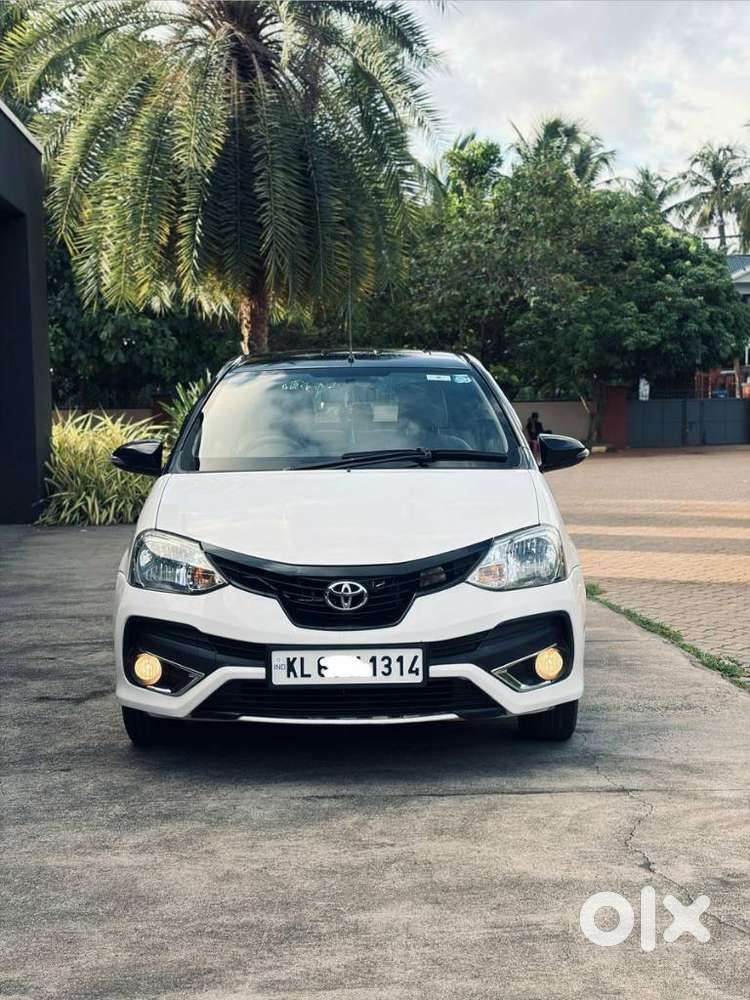Toyota Etios Liva Vxd Dual Tone, 2018, Diesel
