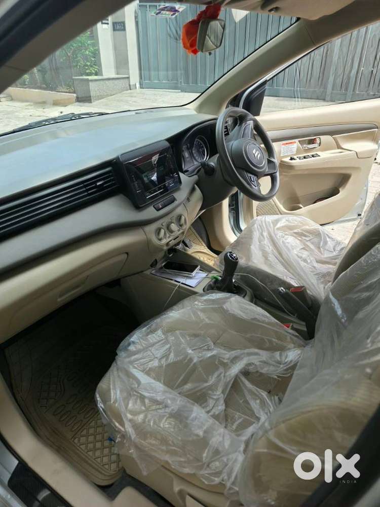 Maruti Suzuki Ertiga 1.4 Vxi Cng Anniversary Edition, 2025, Cng & Hy..