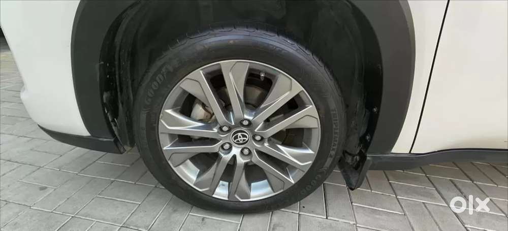 Toyota Innova Hycross 2.0 Zx (o) Hybrid 7 Str, 2024, Petrol