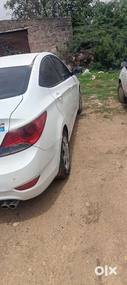 Hyundai Verna 2011- Petrol&cng