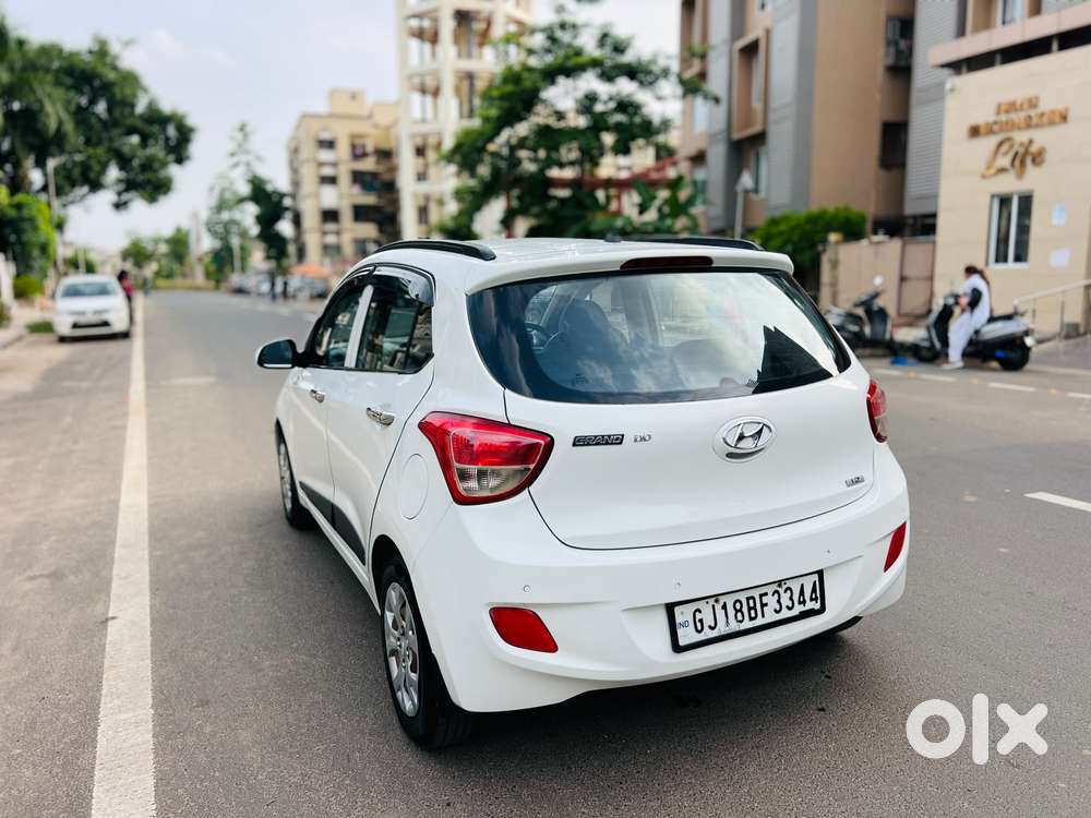Hyundai Grand I10 Sportz Cng, 2016, Cng & Hybrids