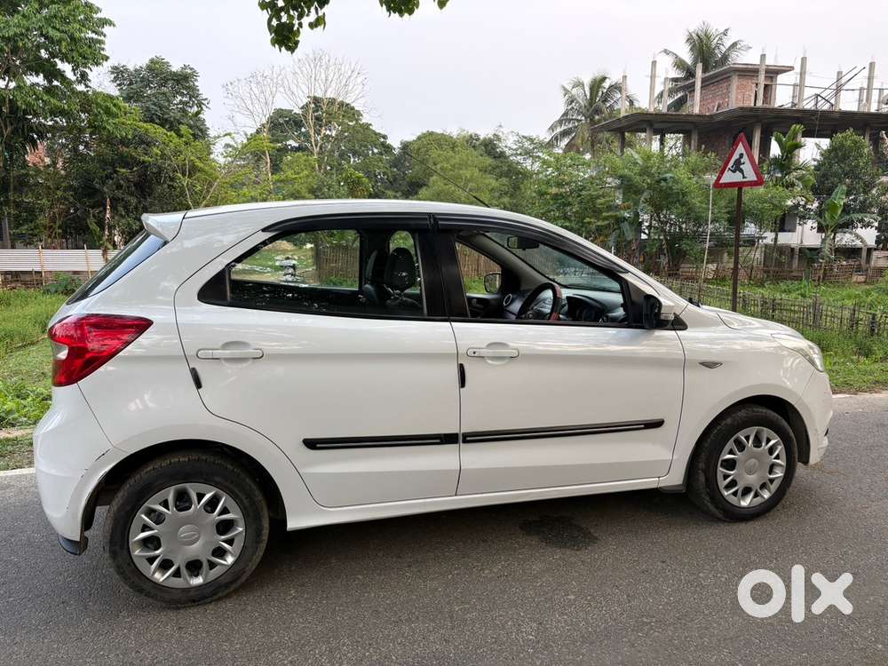 Ford Figo Petrol 2016