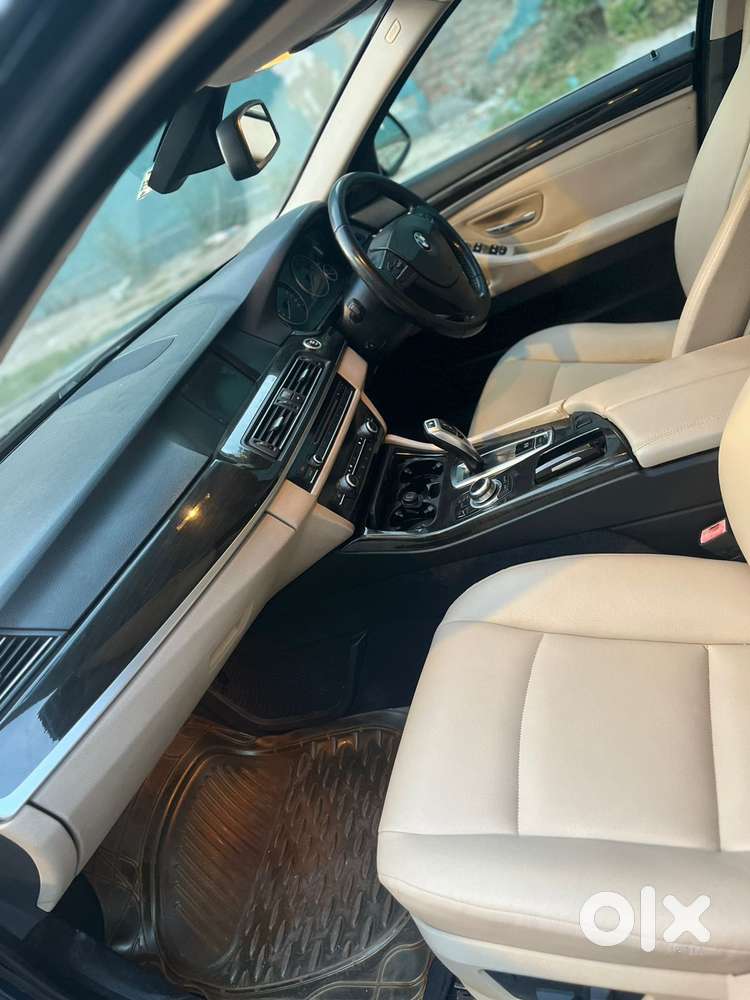 Bmw 5 Series 523i Sedan, 2011, Petrol