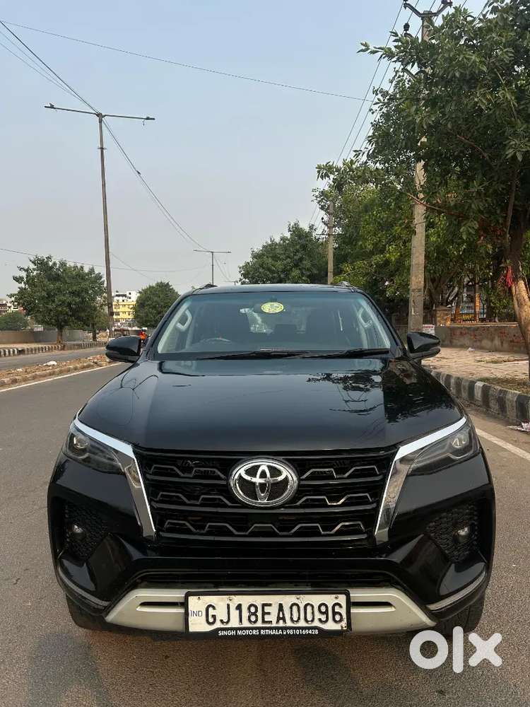 Toyota Fortuner 2.8 Diesel At (may 2023 Model) *mint Condition*