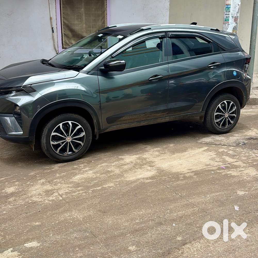 2024 Tata Nexon Smart+ Amt  11.4k Km  Single Owner  Insurance 2027