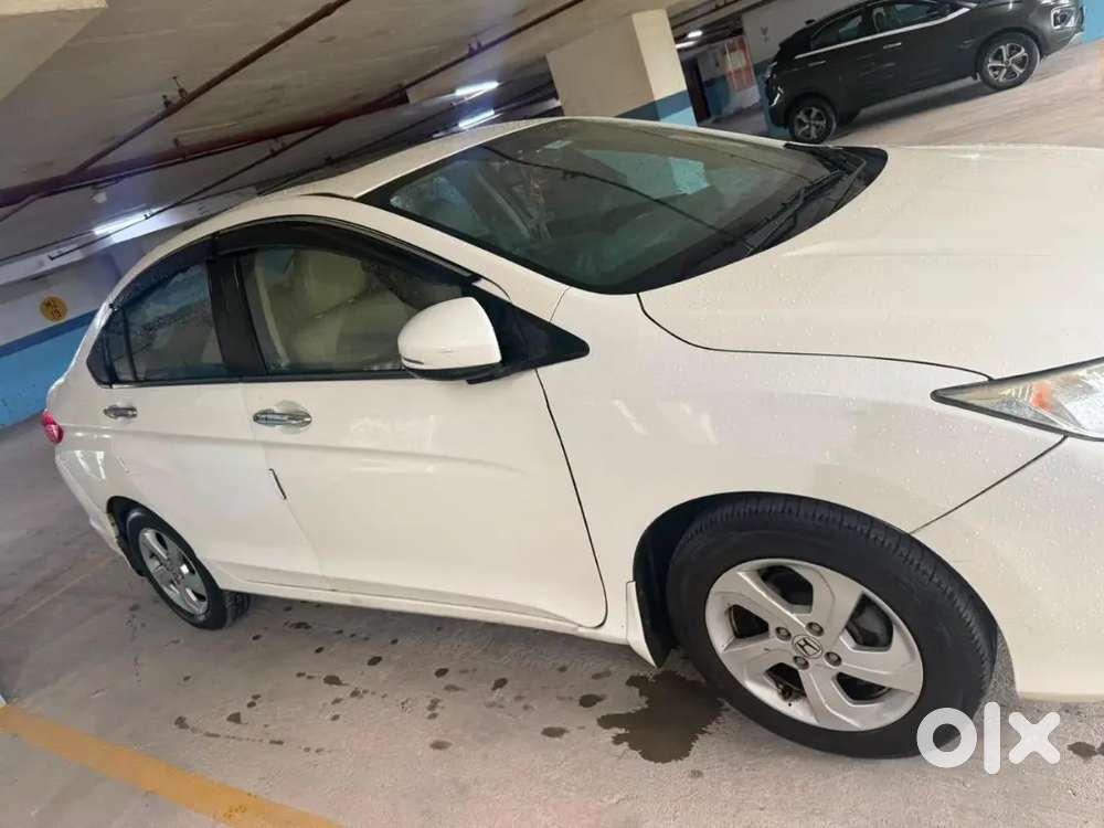 Honda City 1.5 V Petrol 2015