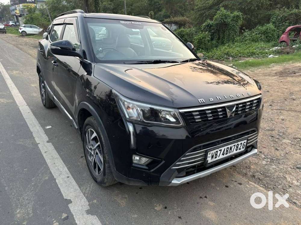 Mahindra Xuv300 W8 1.2 Petrol Dual Tone, 2022, Petrol